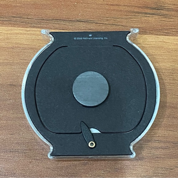 2008 HALLMARK Keepsake The Curious Kitty Fridge Magnet Photo Holder Ornament - Picture 7 of 9